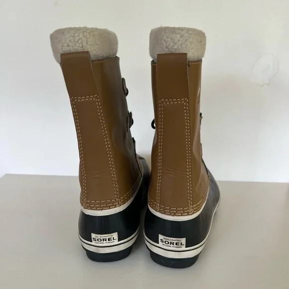 Sorel Youth Caribou Leather Winter Boots in "Buff" Black and Tan , size 7 - Picture 2 of 10